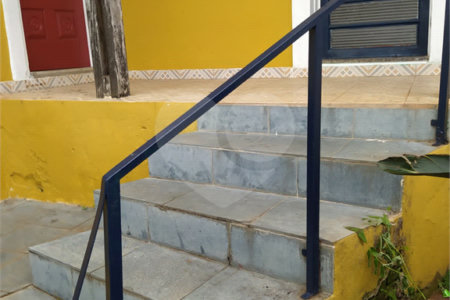 Casa térrea para venda ou locação no bairro Vila Costa do Sol.