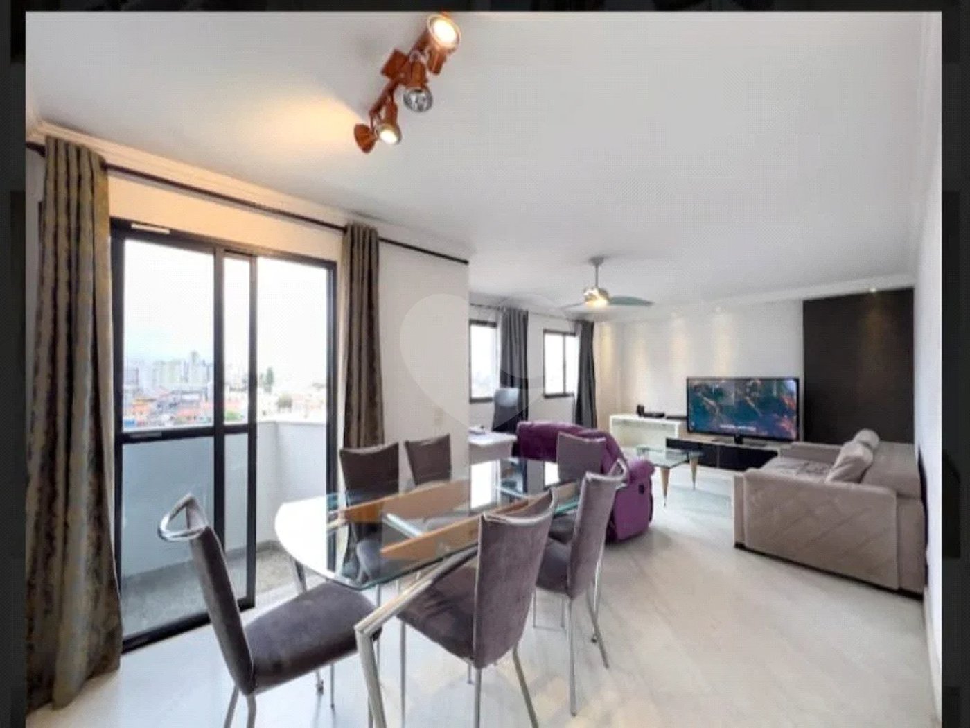 Apartamento com 120m² , 2 suítes , 2 vagas de garagem , à venda na Penha.