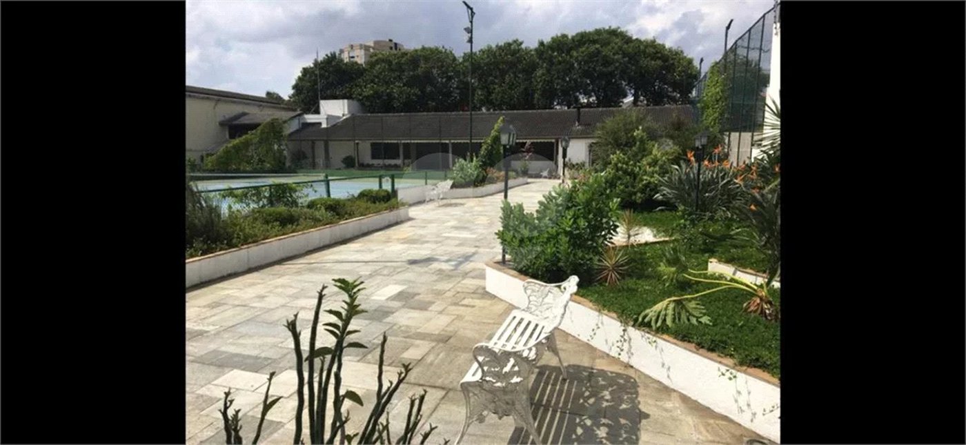 Lindo apartamento em ótima localização na Mooca!