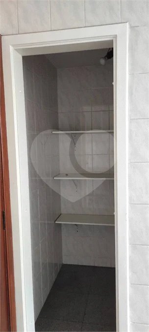Apartamento Espaçoso com 4 Dormitórios, Suíte e Varanda no Jardim Paris