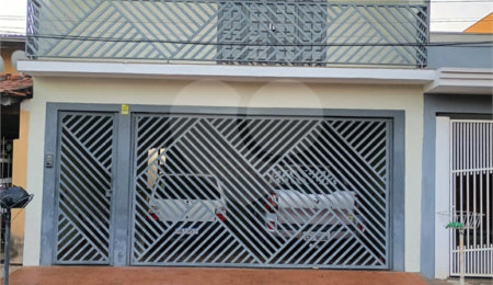 Sobrado à venda com 3 quartos, sendo 1 suíte,  em Jardim Bicão, São Carlos, SP