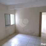 4 casas independentes em terreno de 245m² , à venda no Jardim Soares em Guainazes.