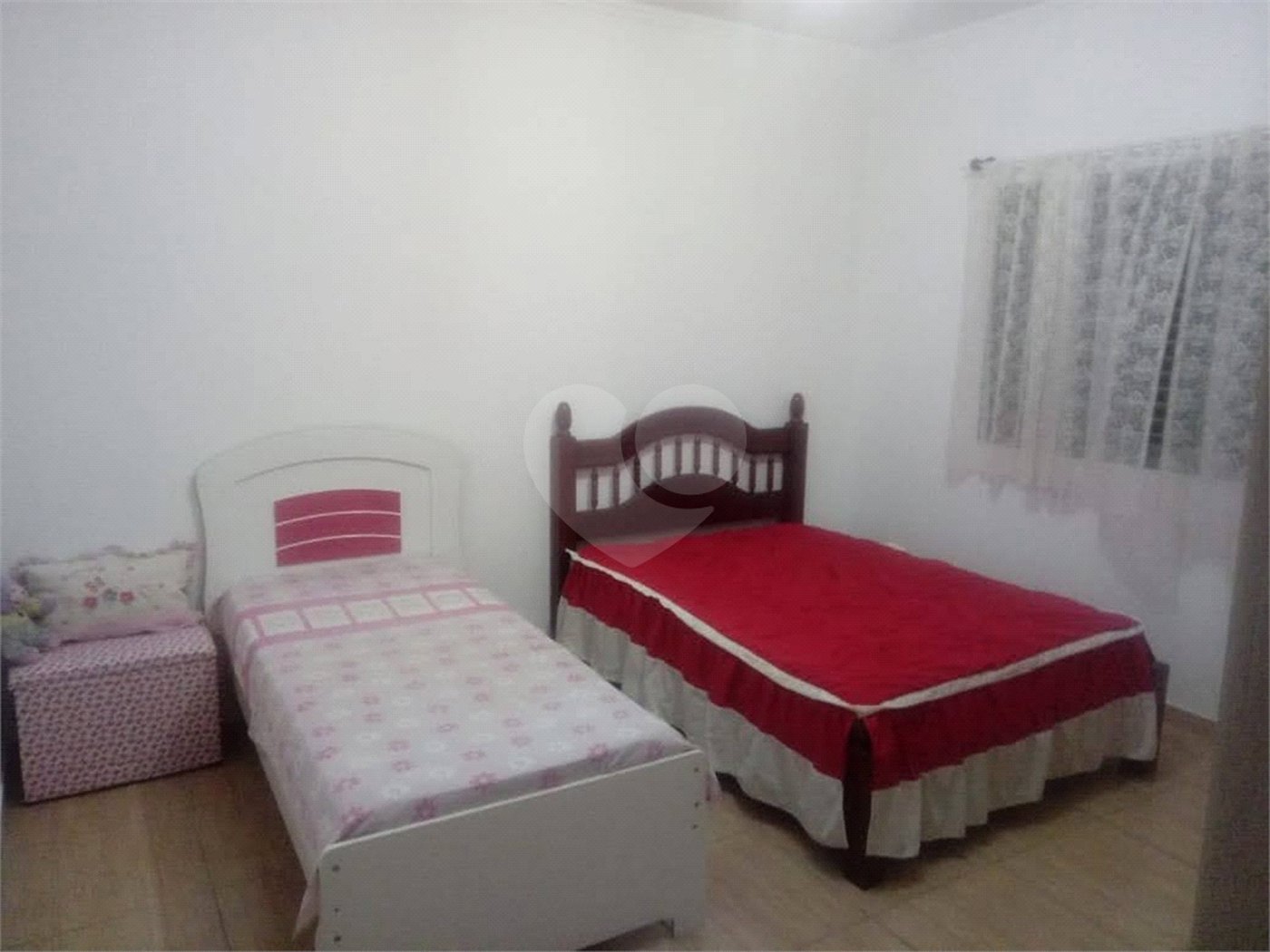 Sobrado com 3 dormitórios.