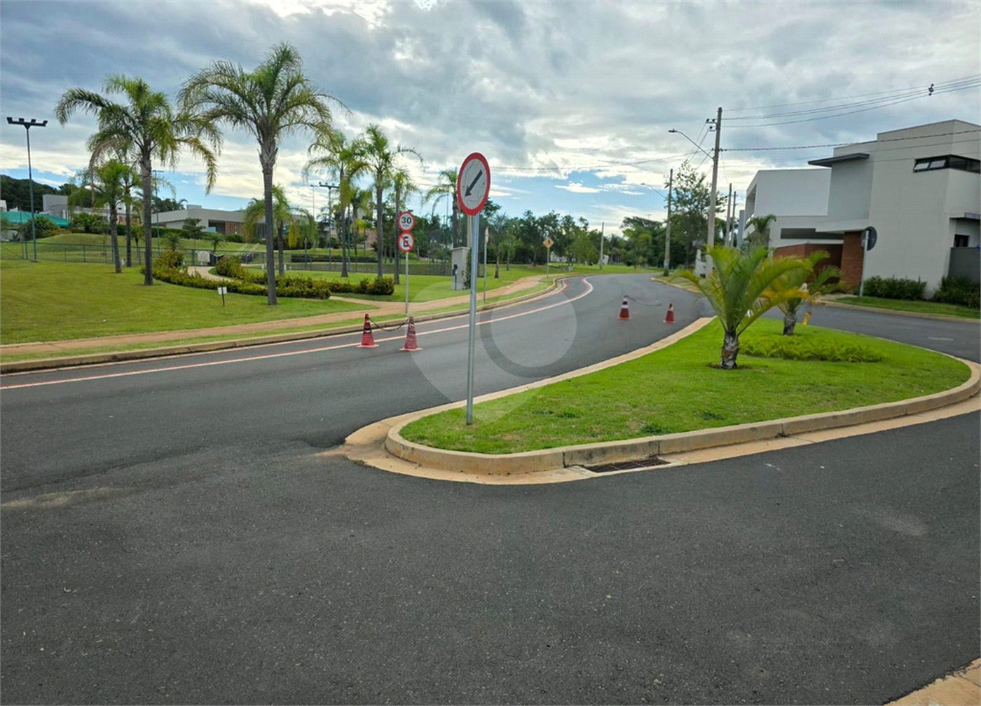Terreno no Village Damha IV 288m²
