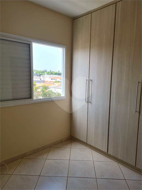 Apartamento no Condomínio Monte Verde.