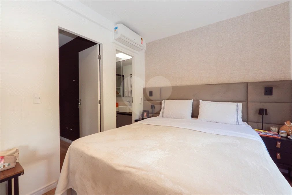 Casa em Condomínio | 98,40 m² | 2 Suítes | Rooftop com Jacuzzi | 2 Vagas | Porteira Fechada