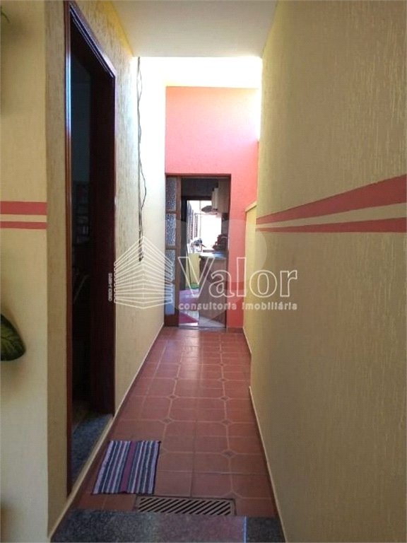 Casa Térrea com 2 dormitórios, sendo 1 suíte.