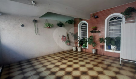 Sobrado à venda com 4 quartos, sendo 2 suítes,  em Jardim São Carlos, São Carlos, SP
