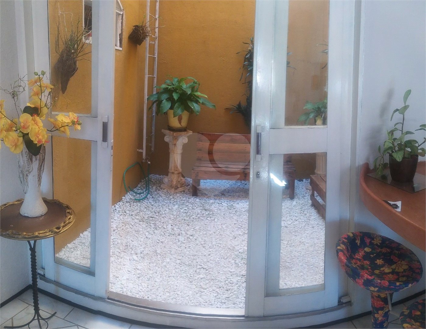 Linda casa com 3 suítes a venda na Vila Pasti em Louveira