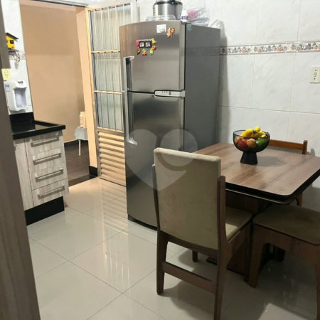 Sobrado á venda na Vila Matilde, 137m², 4 quartos e 2 vagas de garagem