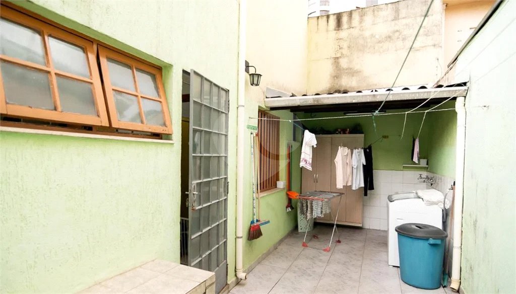 Casa para venda e locação no Campo Belo de 120M² com 3 dormitórios, 1 suíte e 3 vagas