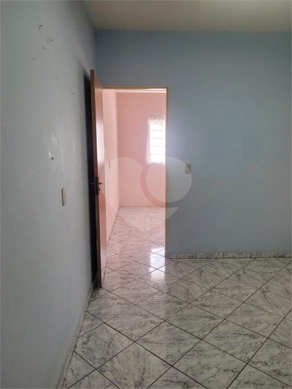 Sobrado para venda com 6 suítes.