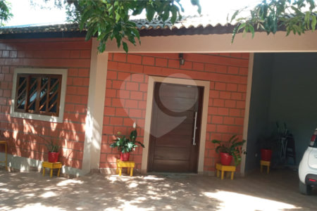 Chácara à venda com 3 quartos, sendo 2 suítes,  em Monterrey, Louveira, SP