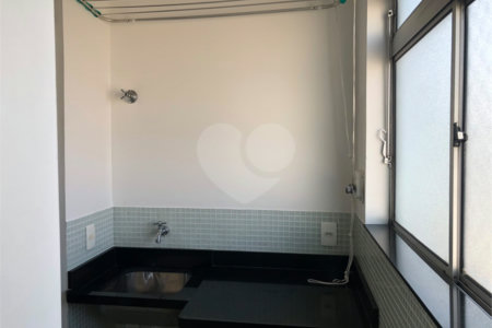 Lindo Apartamento com Varanda integrada