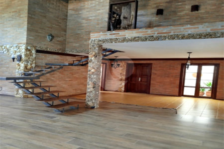 Sobrado à venda em Araras – Santa Olivia II 3 dormitórios 1 suíte