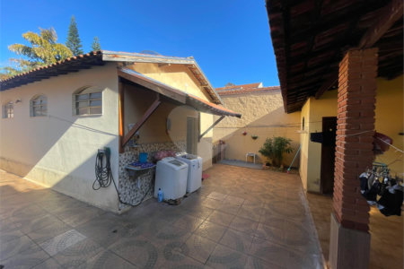 Casa térrea disponível para venda no Jardim Bandeirantes