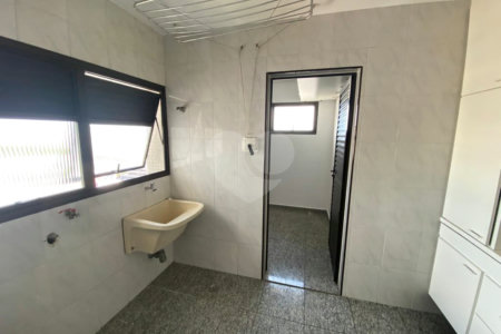 Apartamento com 4 dormitórios , sendo 1 suíte , 2 vagas , à venda na Moóca.