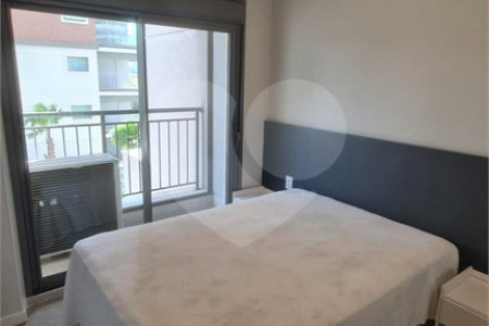 Apartamento com 2 dormitórios e uma suíte, mobilíado no Ibirapuera.