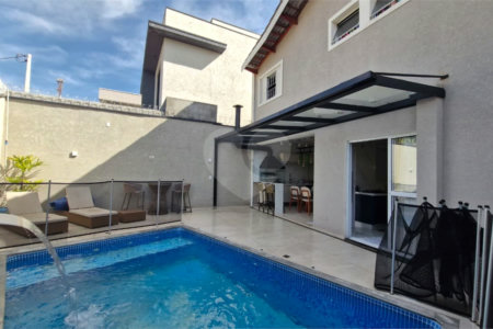 Sobrado com Piscina à Venda | Atibaia/SP