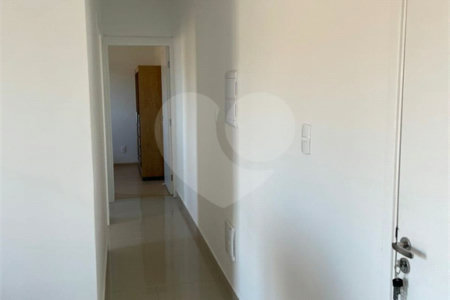 Apartamento com 02 Dormitórios á venda, em Araraquara-SP.