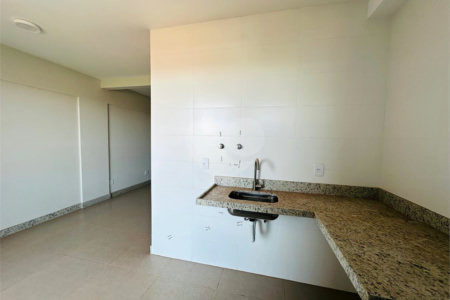 Apartamento com 2 dormitórios, sendo 1 suíte