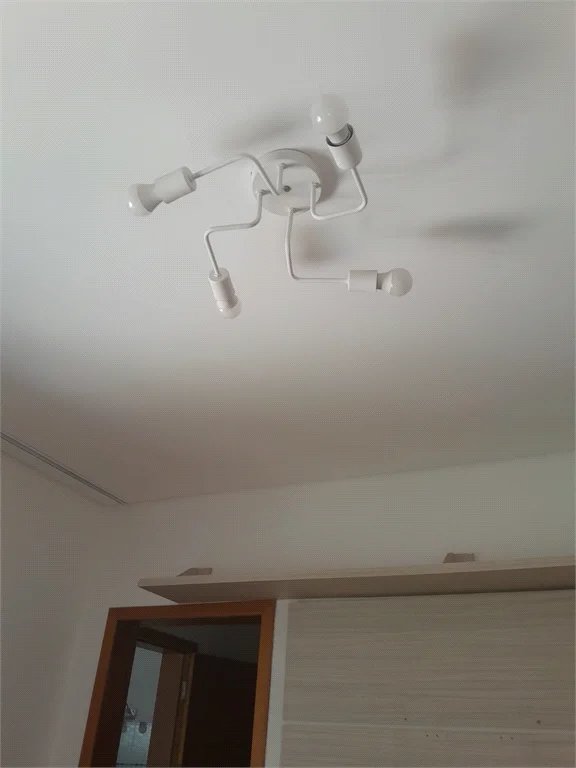 Casa à venda ou para alugar com 4 suítes em Chácaras São Carlos, Cotia, SP