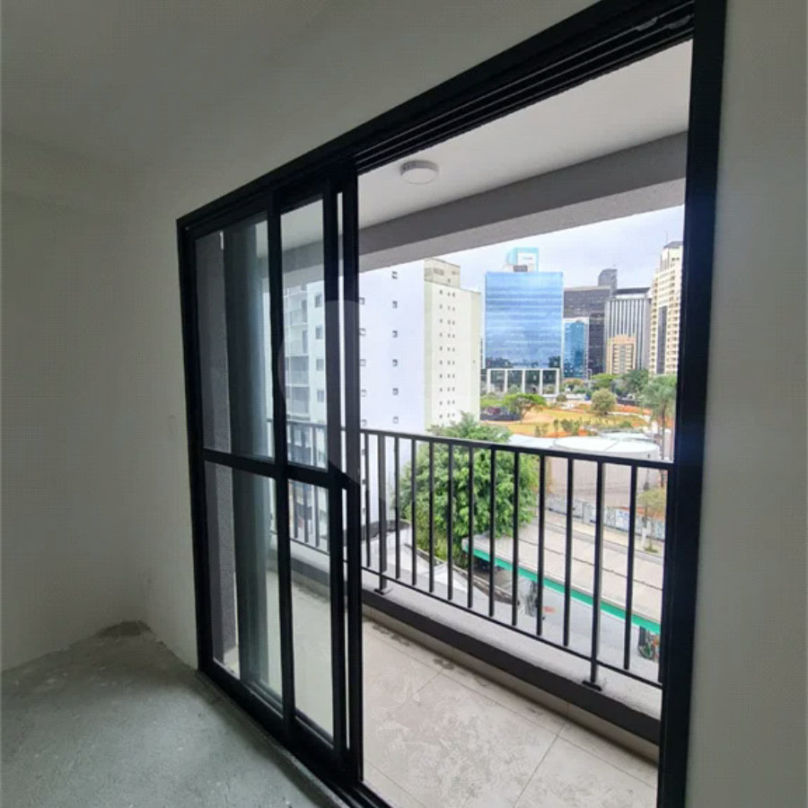 Studio de 24m2 em frente ao Shopping Eldorado