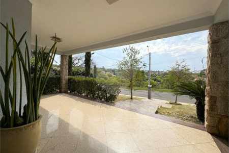 Casa a Venda no Condomínio Vista Alegre - Sede em Vinhedo/SP