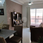 Apartamento térreo , três quartos sendo uma suíte.