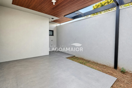 Casa à venda com 2 quartos, sendo 1 suíte, no condomínio Alto do Capivari, Três Lagoas - MS