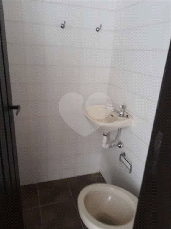 Linda casa para venda / Locação em bairro nobre