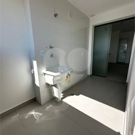 Apartamento com 125m², 3 dormitórios, sendo 3 suítes, 2 vagas, à venda na Moóca.