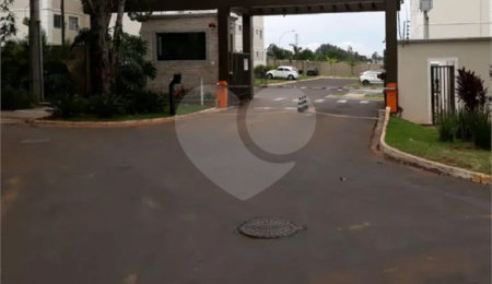 Apartamento à venda com 2 quartos em Residencial Parati, São Carlos, SP