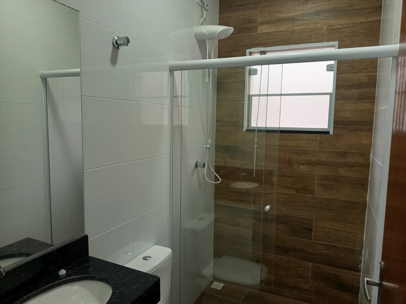 🌊✨ Oportunidade Única na Praia Grande – Casa Nova com Piscina a Apenas 390m do Mar! ✨🌊