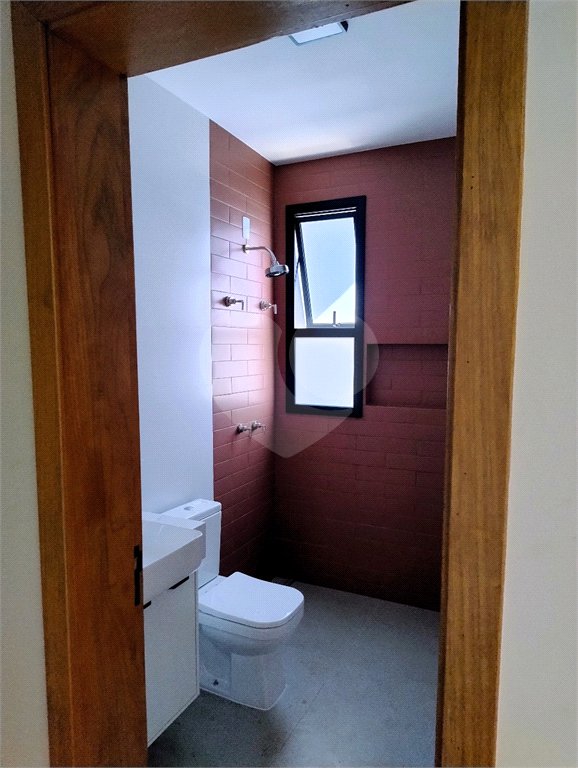 Casa a venda no condomínio Faber III