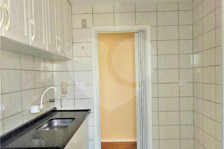 APARTAMENTO 1 DORMITÓRIO COM VAGA