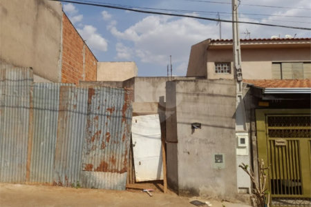 Casa em Construção à Venda no Bairro Romeu Tortorelli