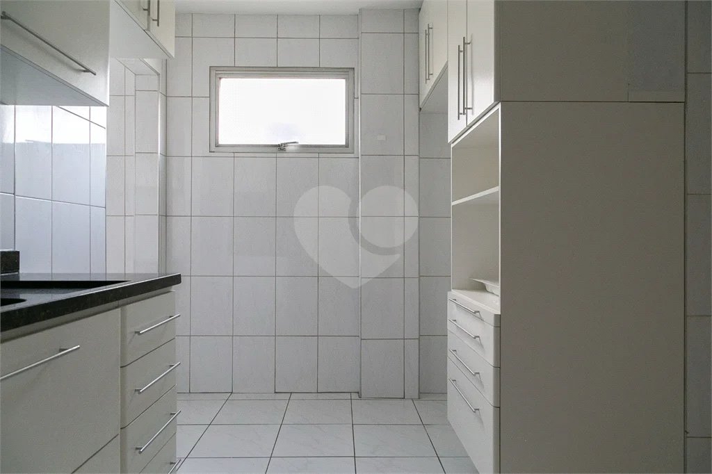 Apartamento no Cambuci com 2 dormitórios e vaga à venda