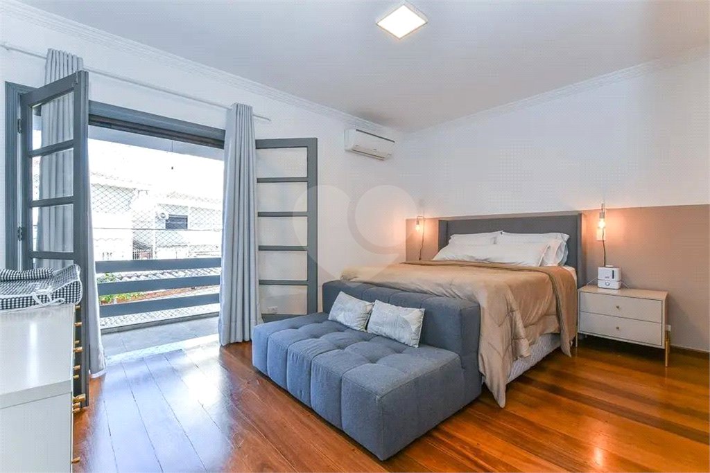 Sobrado à venda com 4 quartos, sendo 1 suíte, em Vila Cruzeiro, São Paulo, SP
