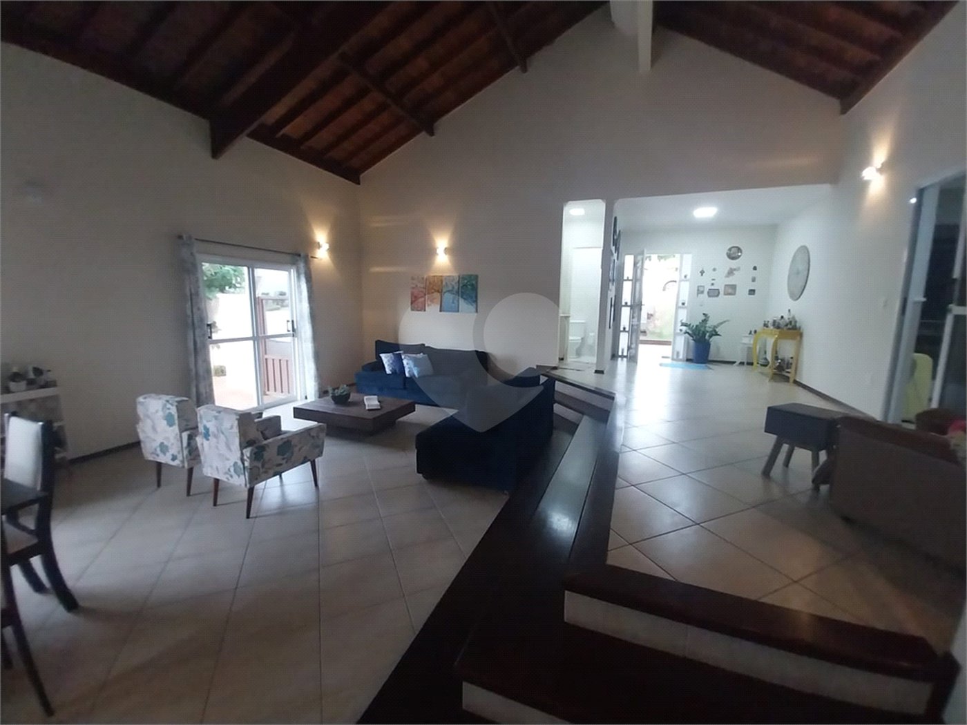 Casa Térrea Disponível para Locação e Venda no Condomínio Vilaggio Capriccio