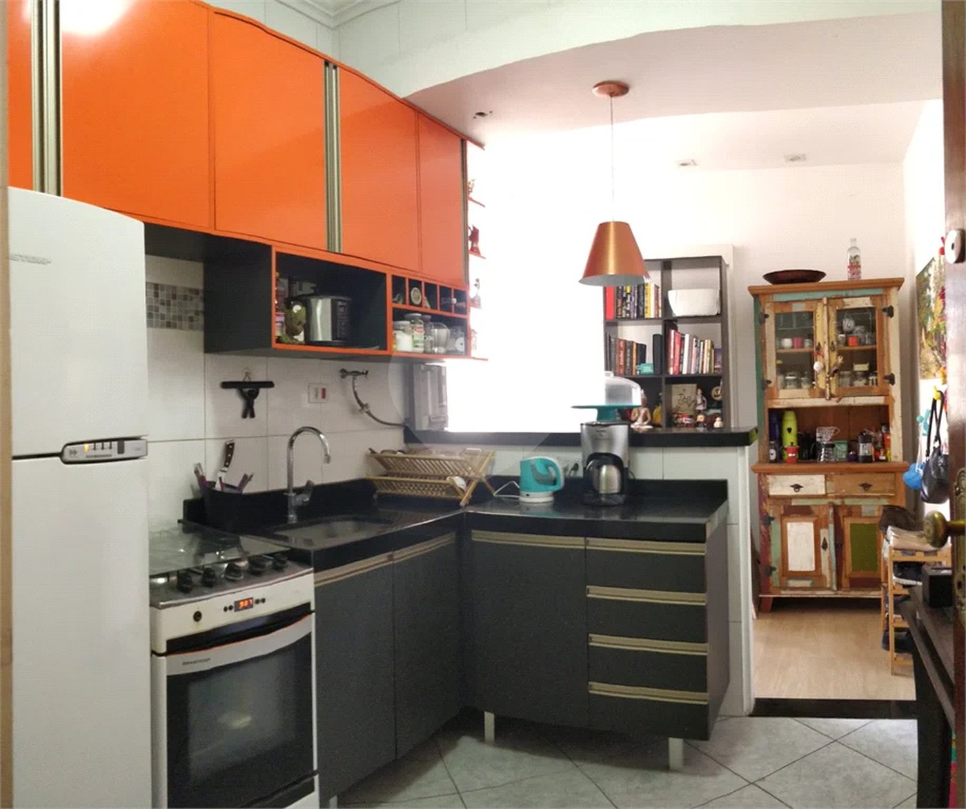 Apartamento e Sala Comercial no centro de São Paulo.