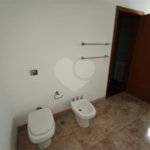 Exclusividade e Sofisticação no Swiss Park: O Sobrado Perfeito em São Carlos, com, 3 suites,2 salas, área Gourmet, persianas blackout automatizadas.