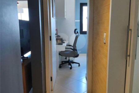 Apartamento de 60m2 na Saúde com 2 dorms, 1 suíte, 2 banheiros, 2 vagas. Estuda permuta.