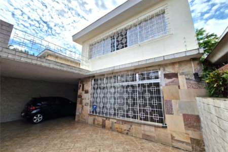 Casa à venda com 3 quartos, sendo 1 suíte, em Granja Julieta, São Paulo, SP