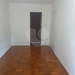 Apartamento no Paraiso, com 2 dormitórios, 02 banheiros, sala estar e jantar,
