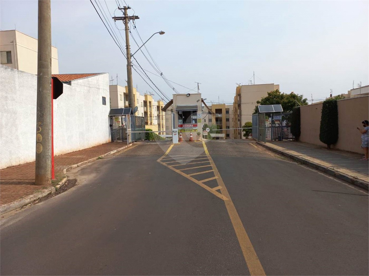Apartamento no Condomínio Residencial Jardim das Torres.