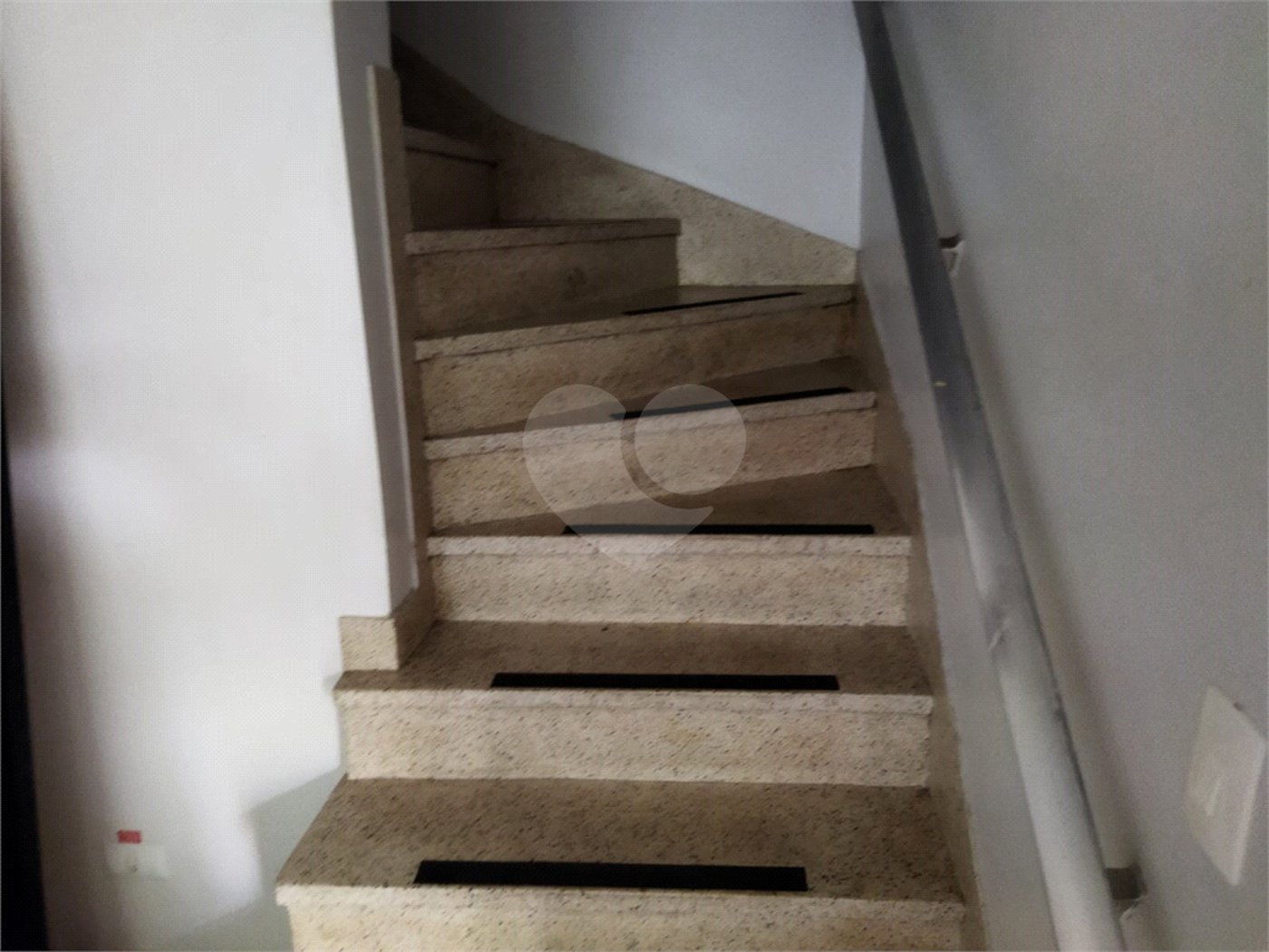 Vende Sobrado com 180m² - Vila Santa Catarina