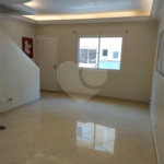 Sobrado á venda com 102m²- Vila Bertioga.