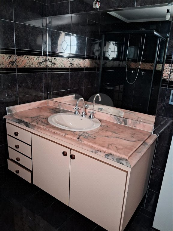 Apartamento à venda com 3 quartos, sendo 1 suíte,  em Vila Mariana, São Paulo, SP