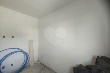 Apartamento 2 dormitórios (1 suíte) com vaga garagem, excelente localização, programa MCMV